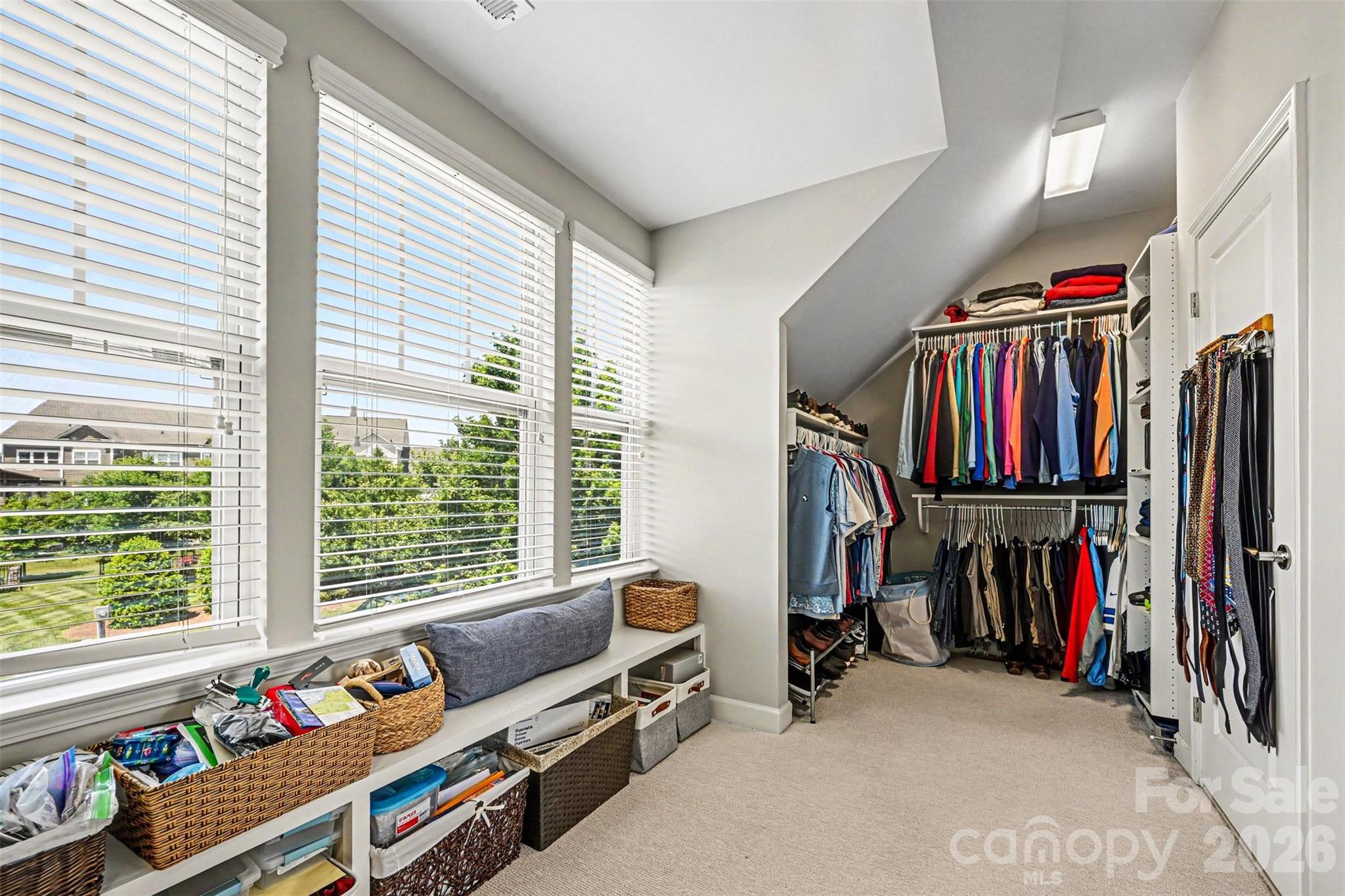 2507 Lochview Street — Pineville