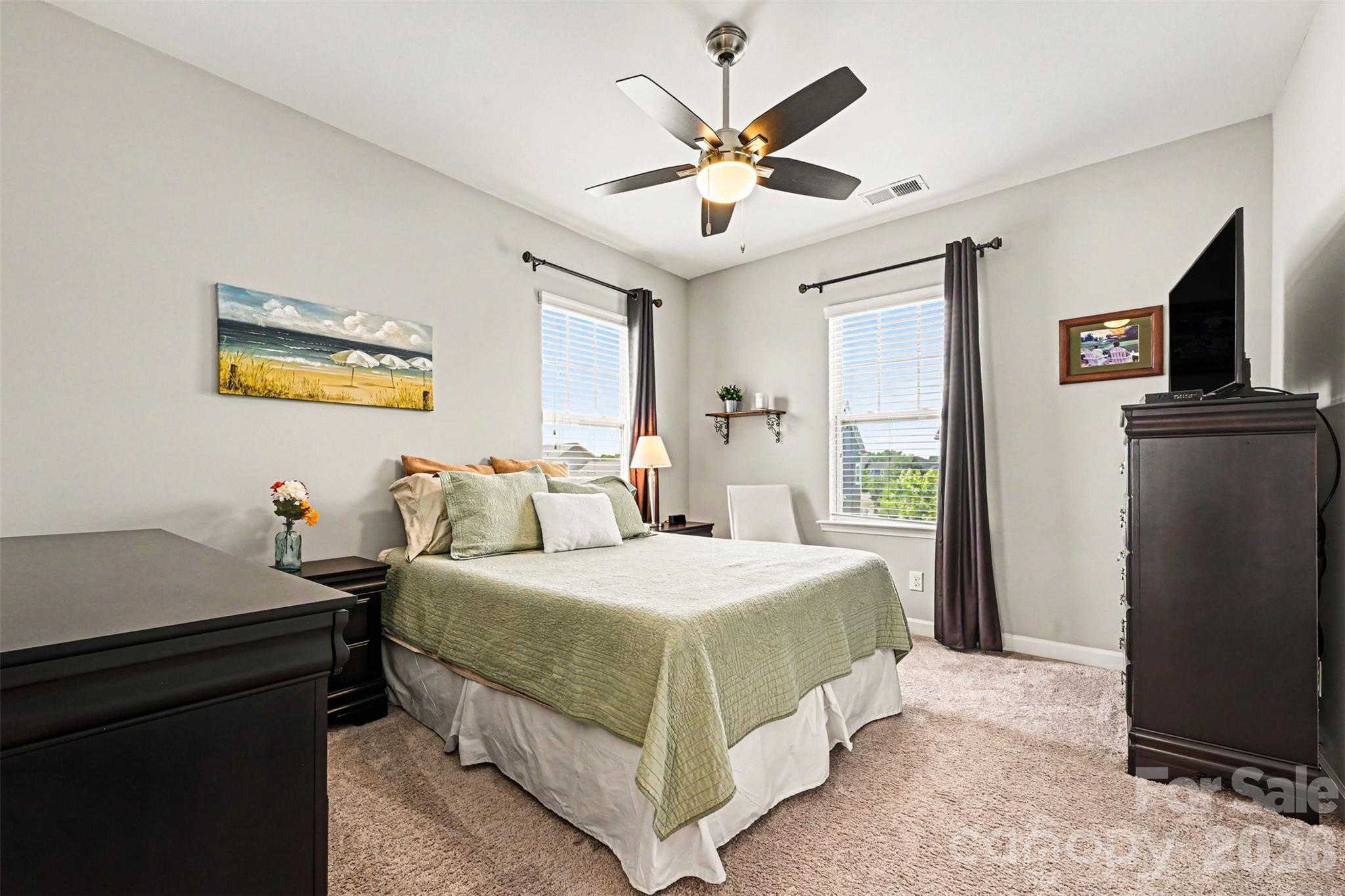 2507 Lochview Street — Pineville