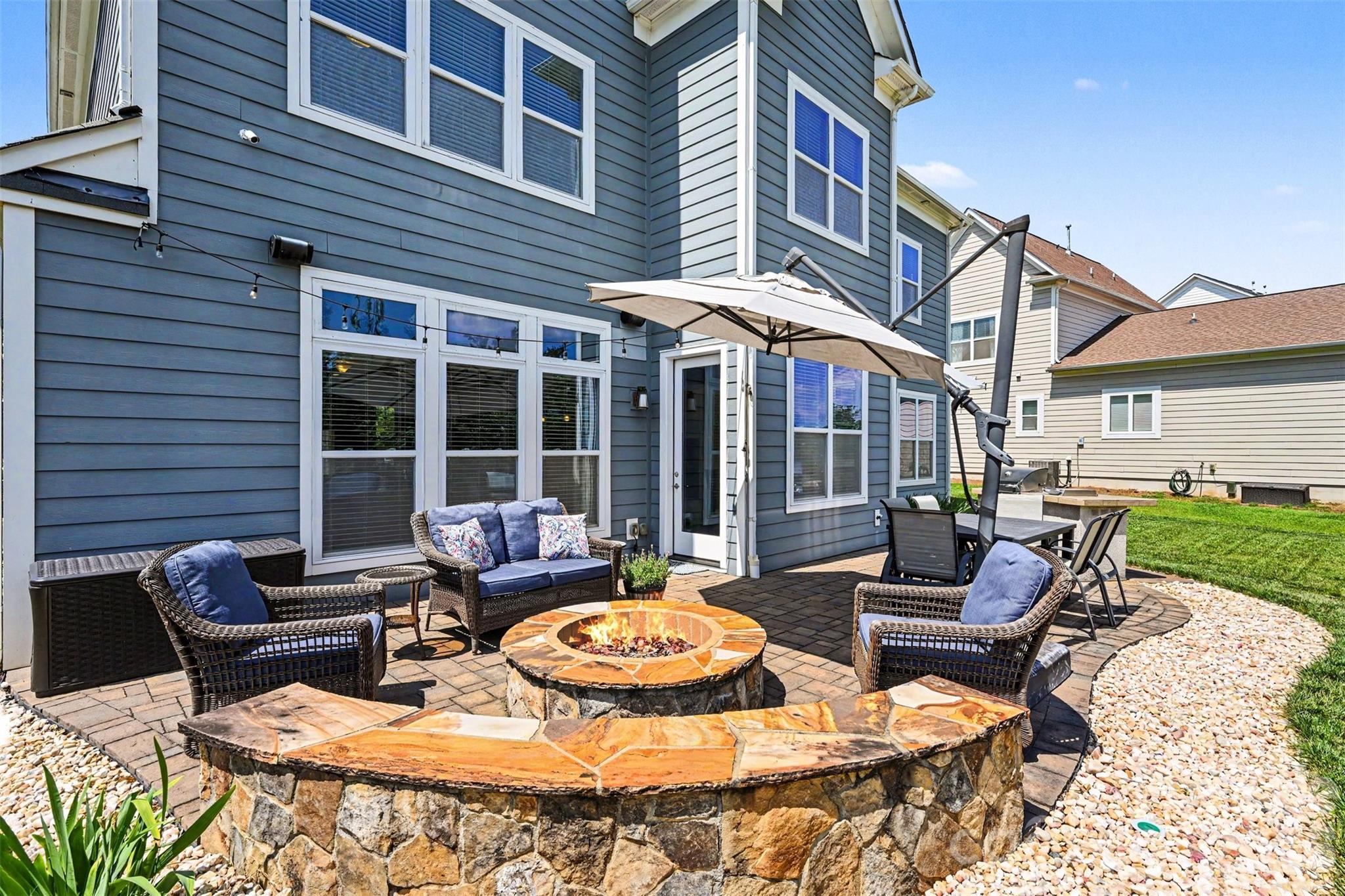 2507 Lochview Street — Pineville
