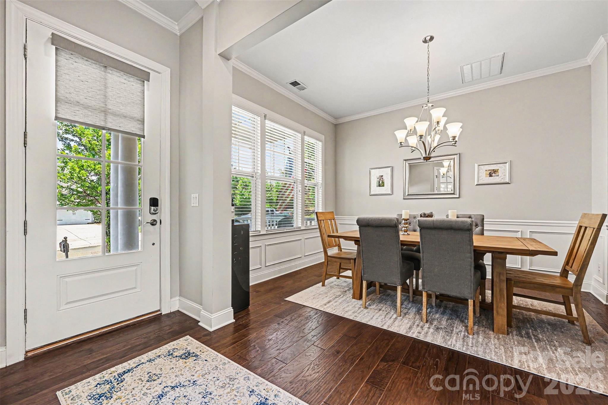 2507 Lochview Street — Pineville