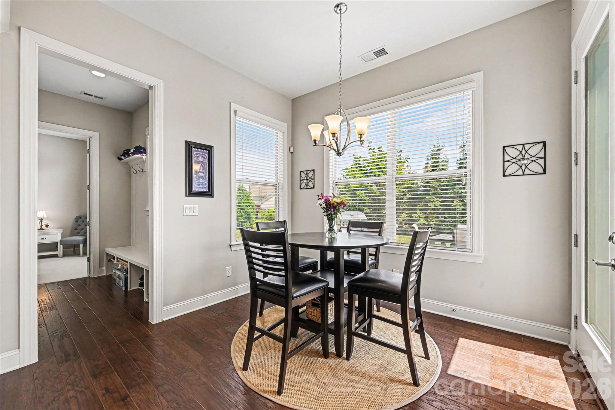 2507 Lochview Street — Pineville