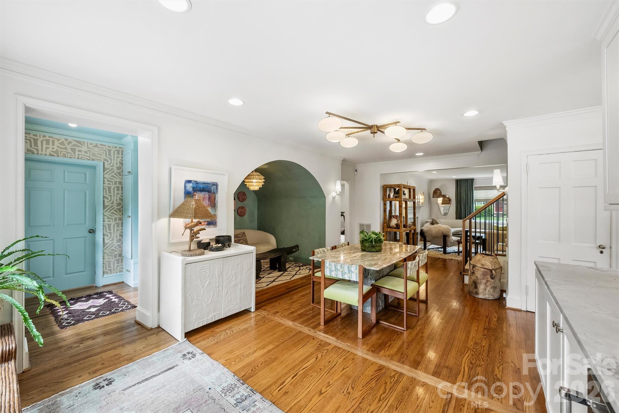 2421 Hassell Place — Charlotte