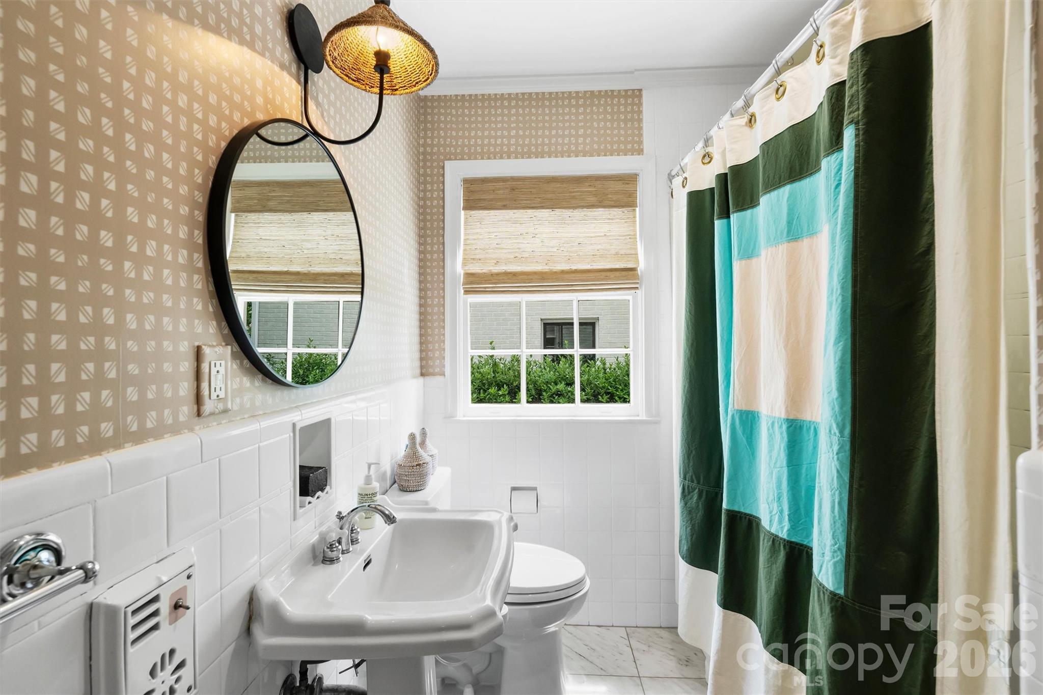 2421 Hassell Place — Charlotte
