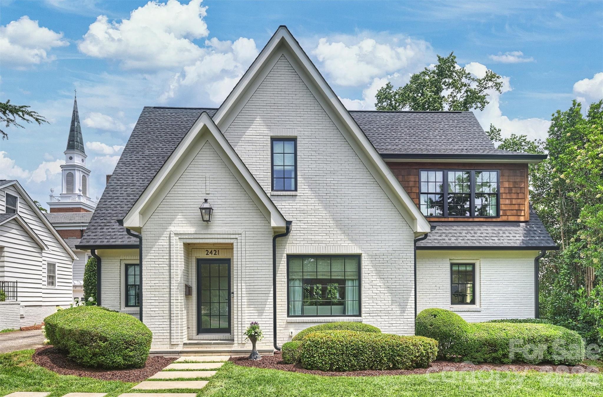 2421 Hassell Place — Charlotte