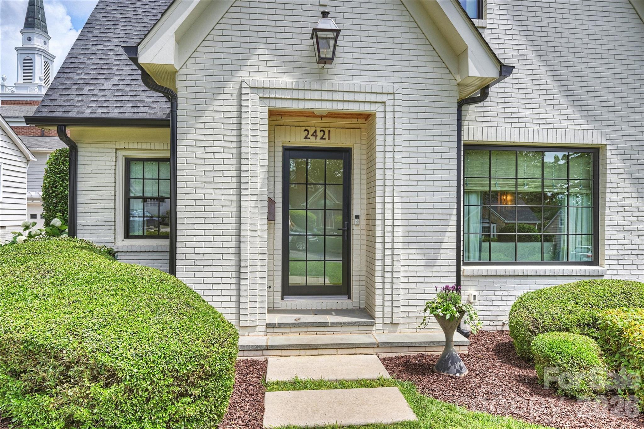 2421 Hassell Place — Charlotte