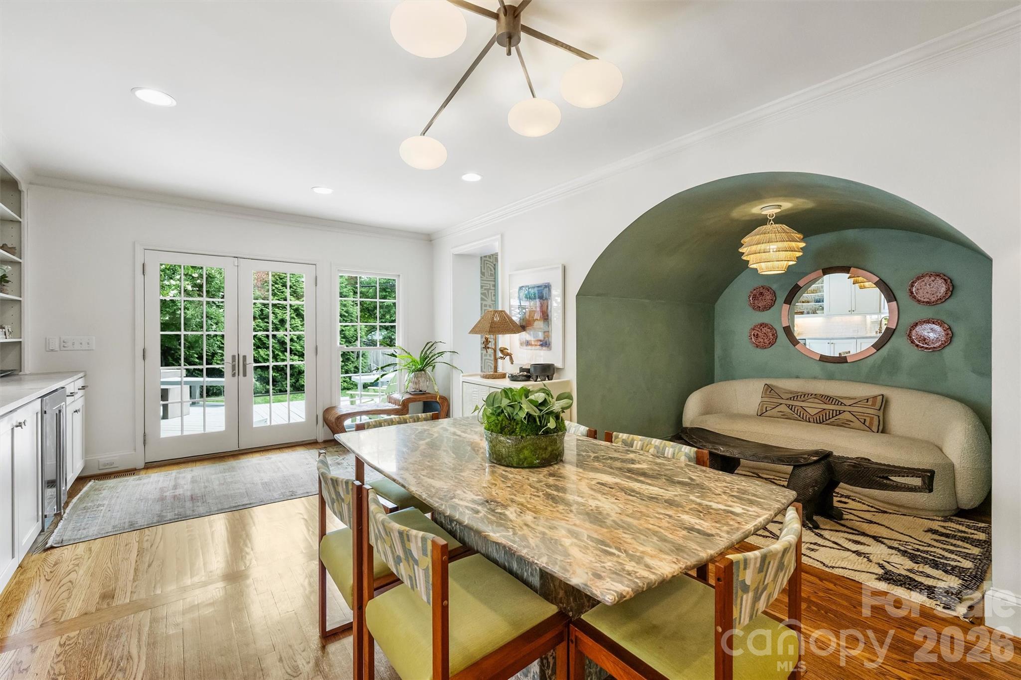 2421 Hassell Place — Charlotte