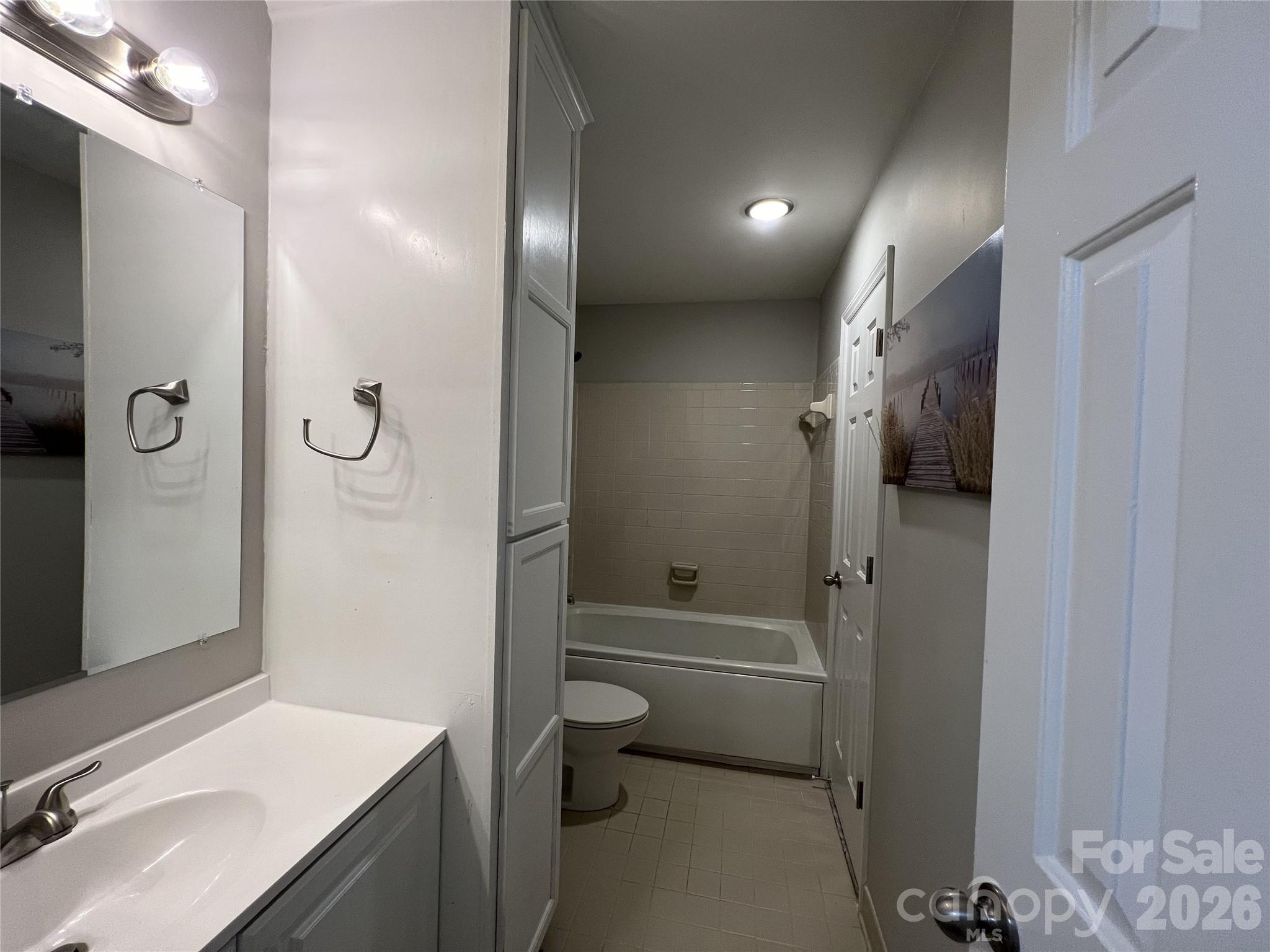 9041 J M Keynes Drive — Charlotte