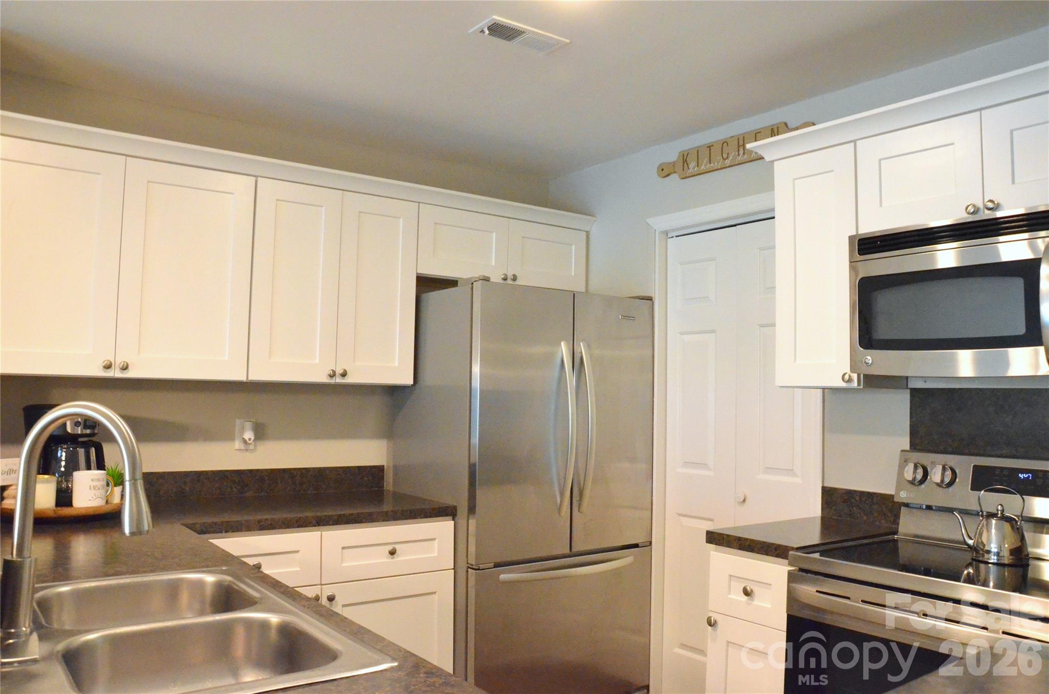 9041 J M Keynes Drive — Charlotte