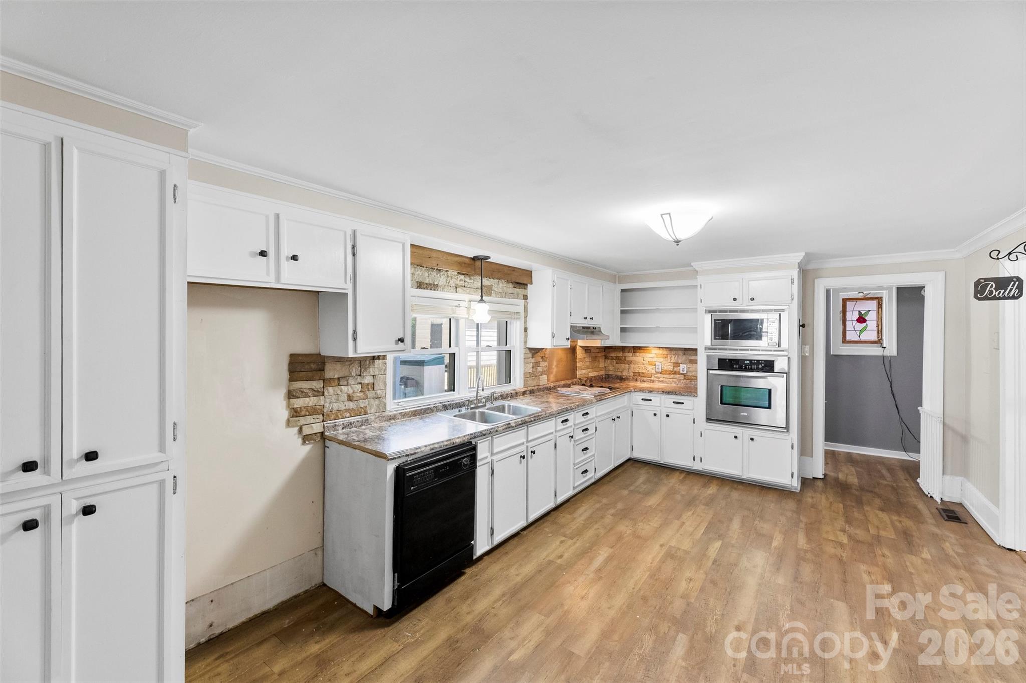 602 E Lee Avenue — Bessemer City