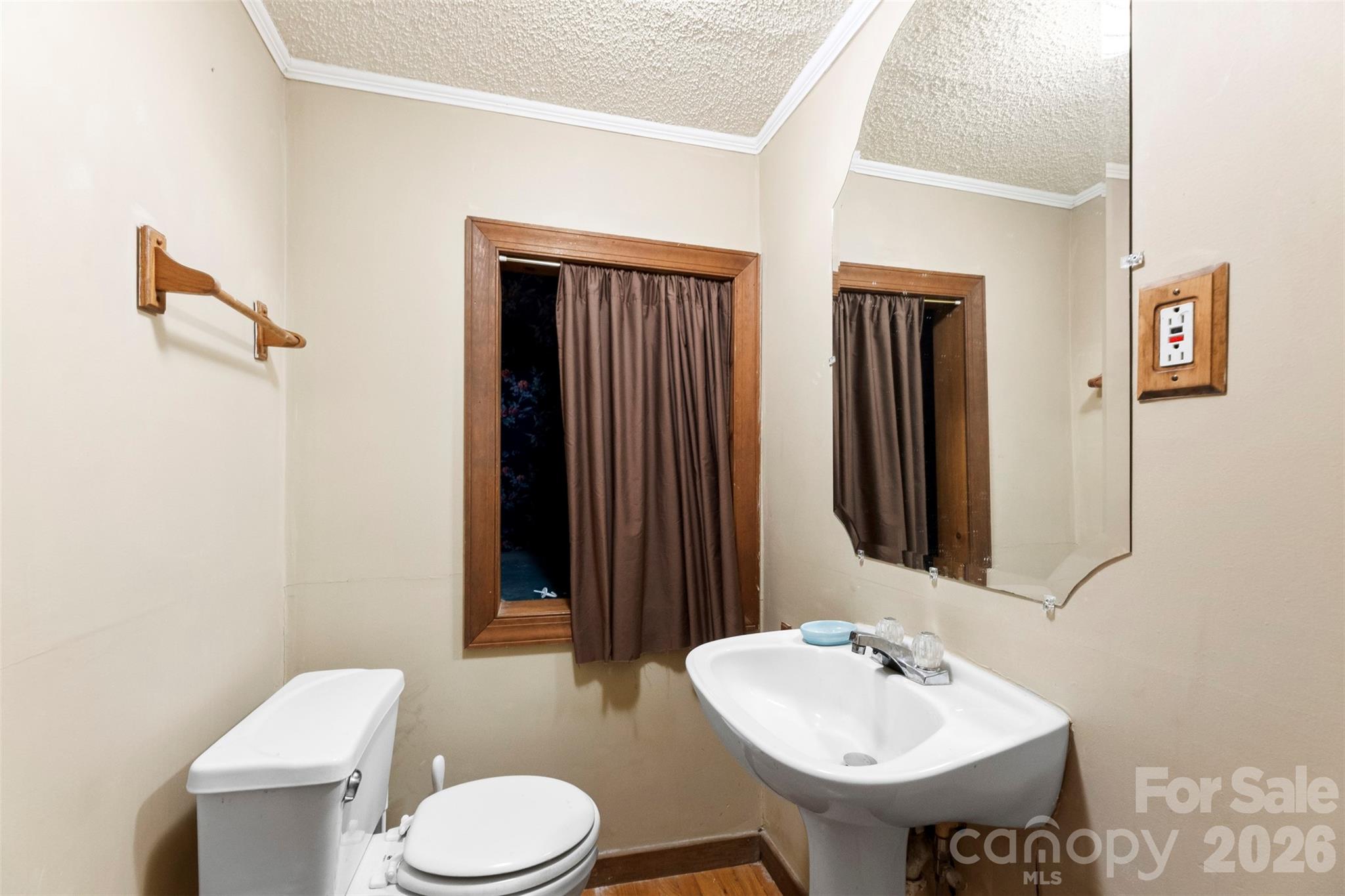 602 E Lee Avenue — Bessemer City