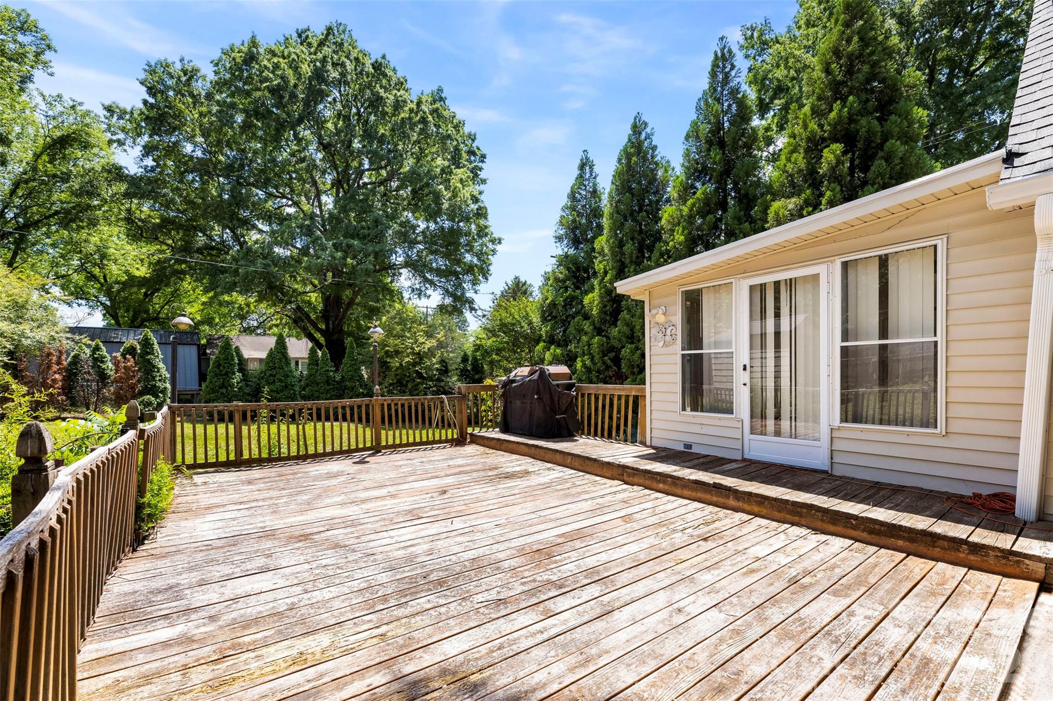 602 E Lee Avenue — Bessemer City