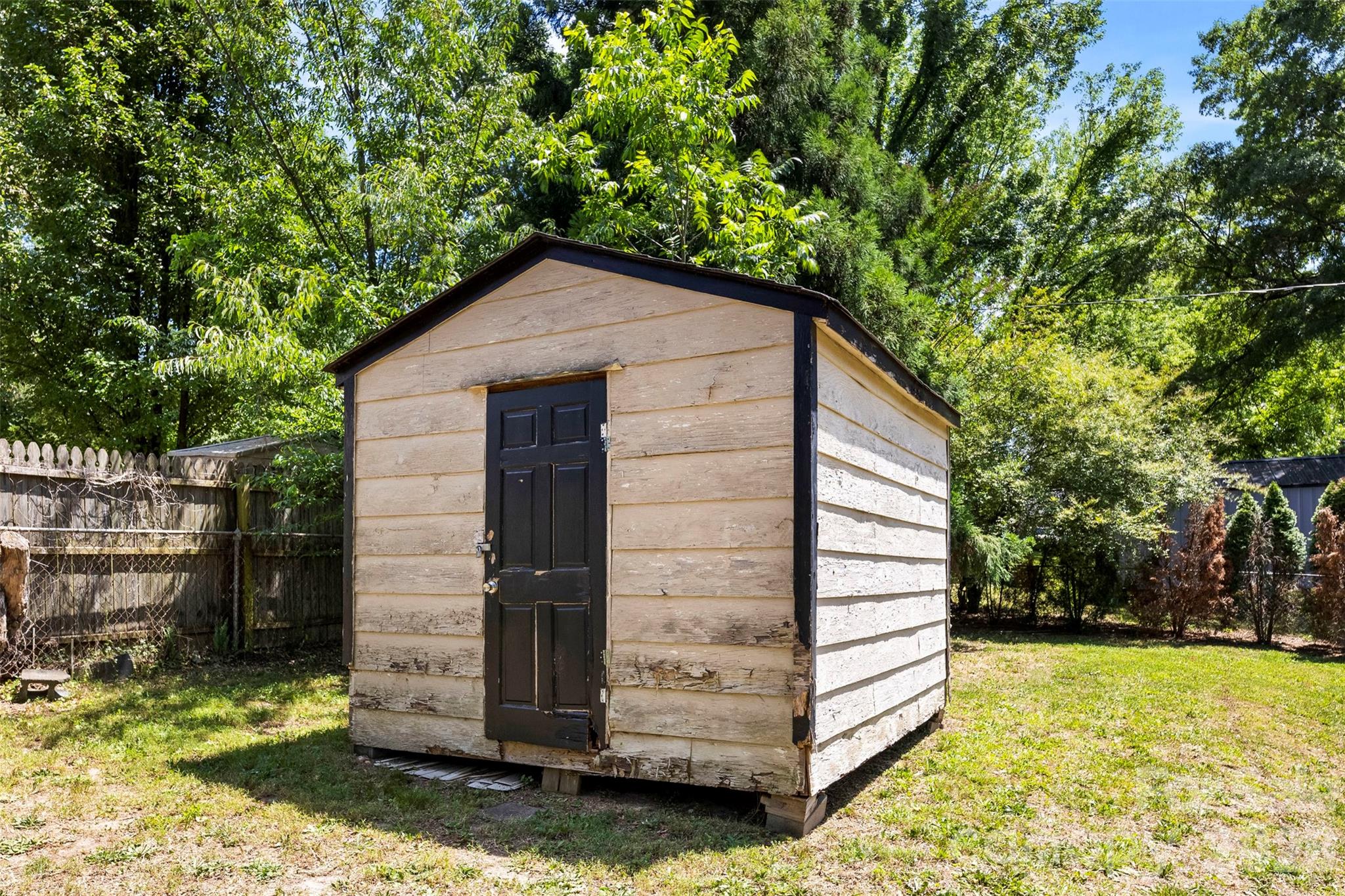 602 E Lee Avenue — Bessemer City