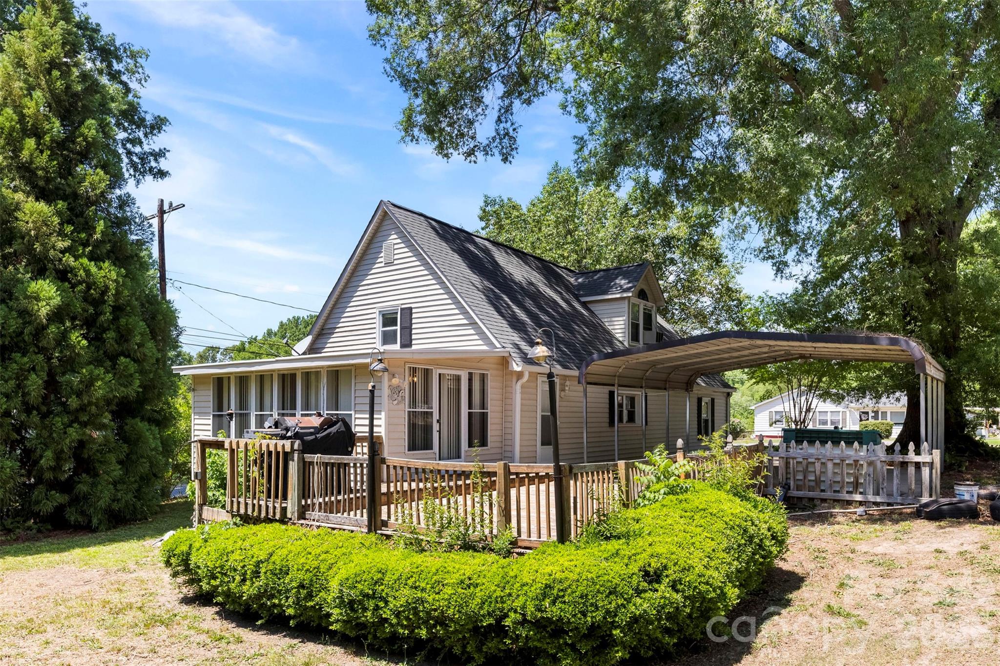 602 E Lee Avenue — Bessemer City
