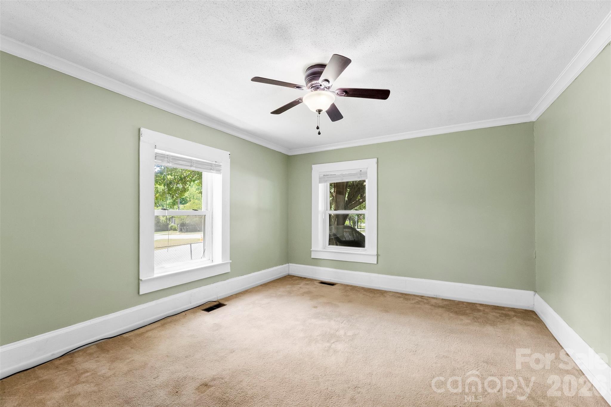 602 E Lee Avenue — Bessemer City