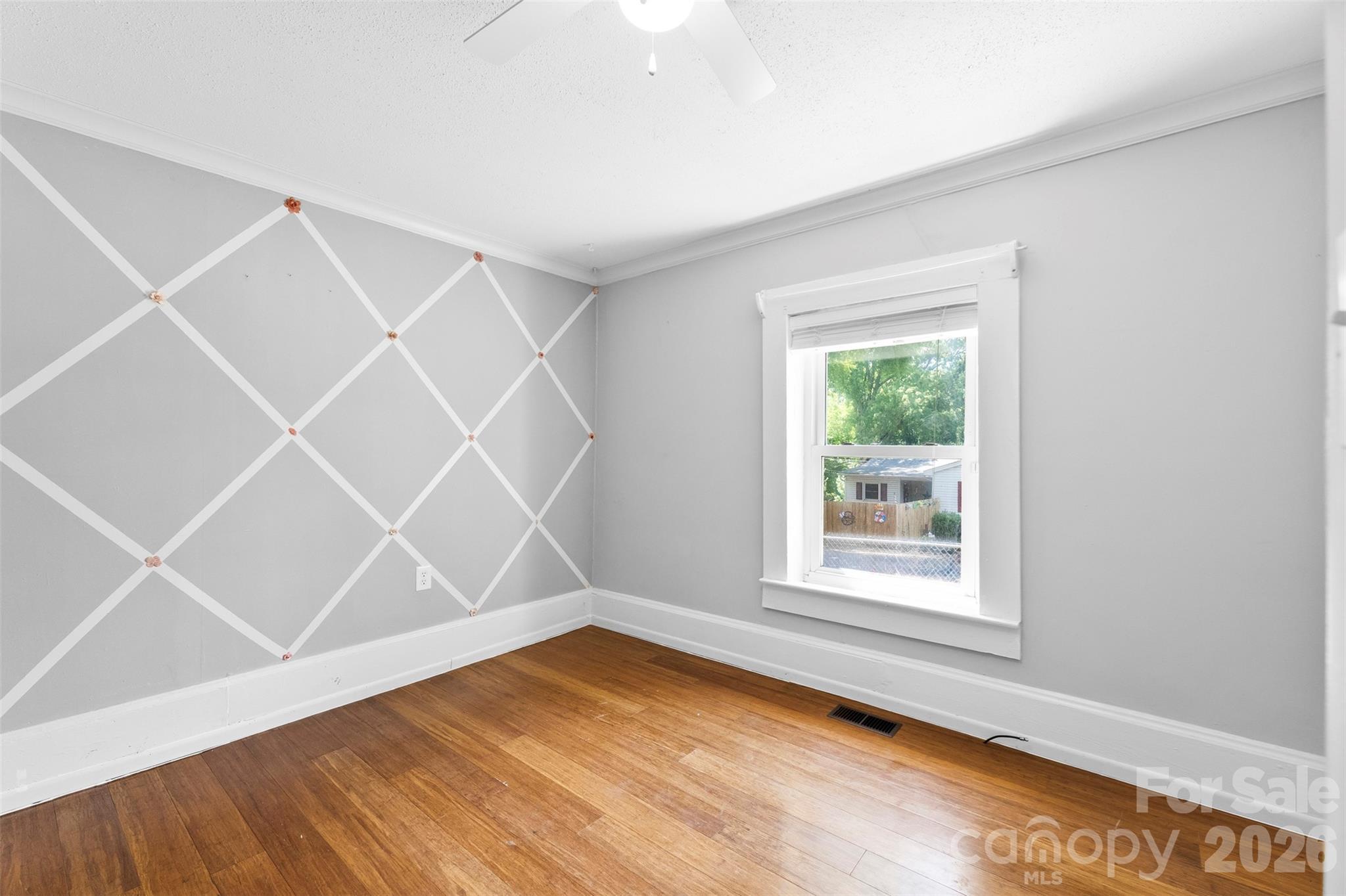 602 E Lee Avenue — Bessemer City