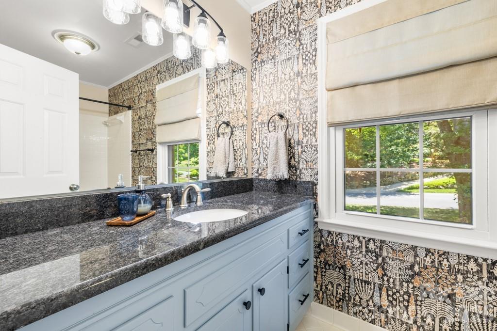 7814 Bradenton Drive — Charlotte