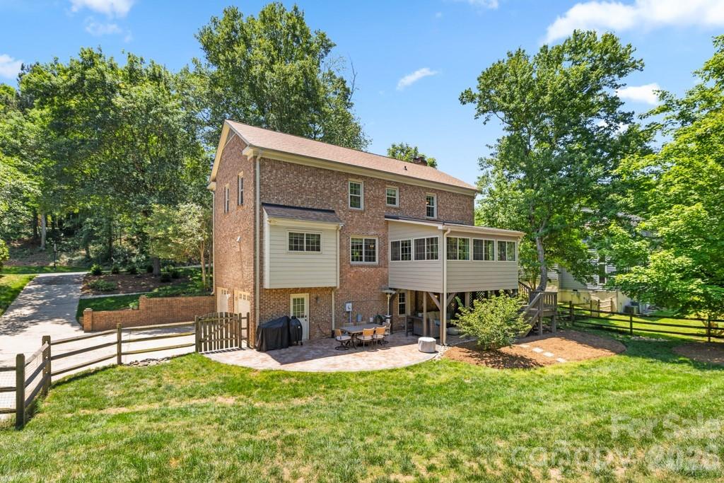 7814 Bradenton Drive — Charlotte