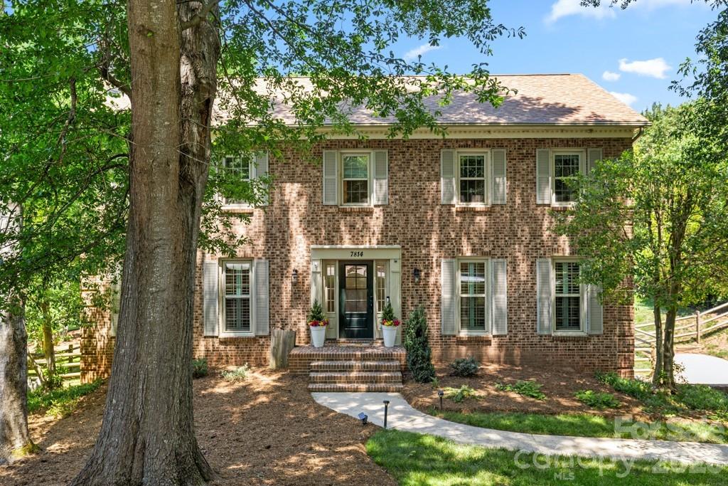 7814 Bradenton Drive — Charlotte