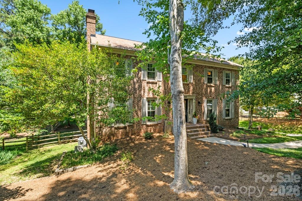 7814 Bradenton Drive — Charlotte