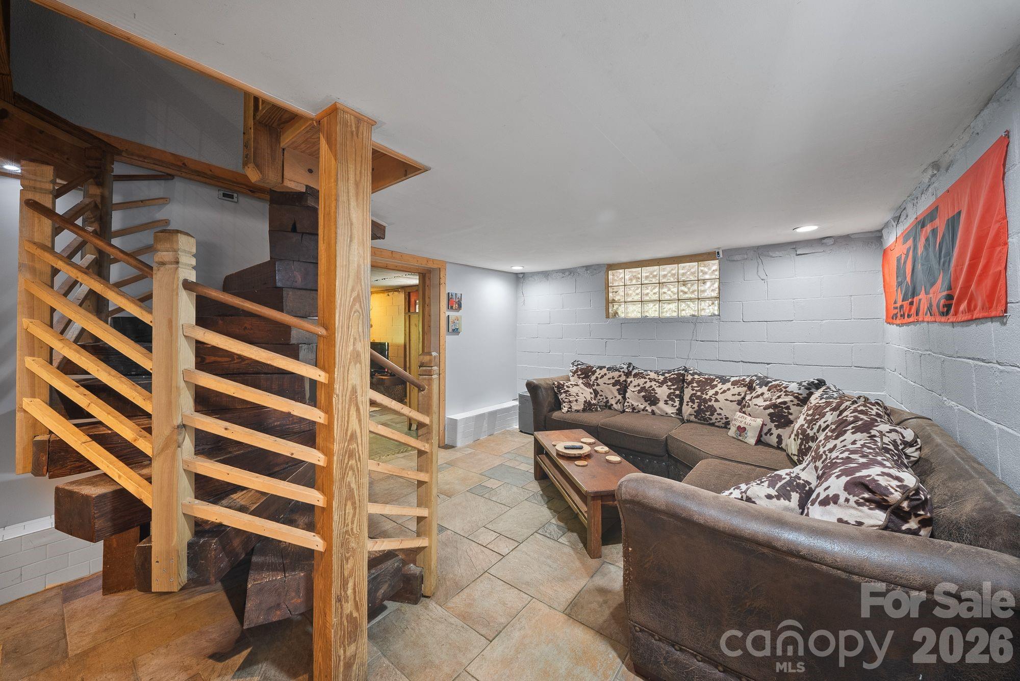 4606 Hemphill Road — Waynesville