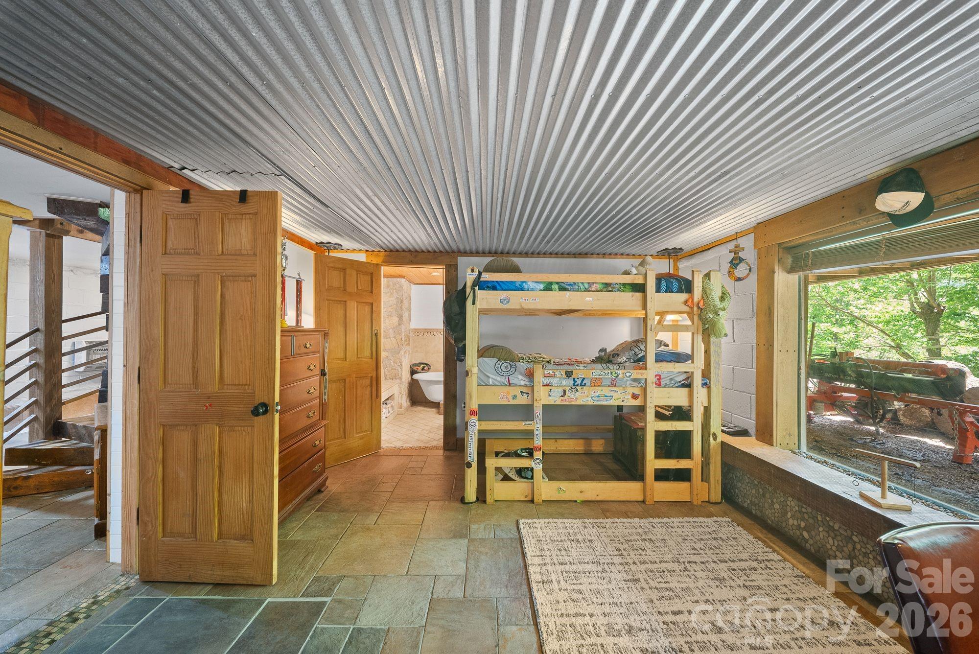 4606 Hemphill Road — Waynesville