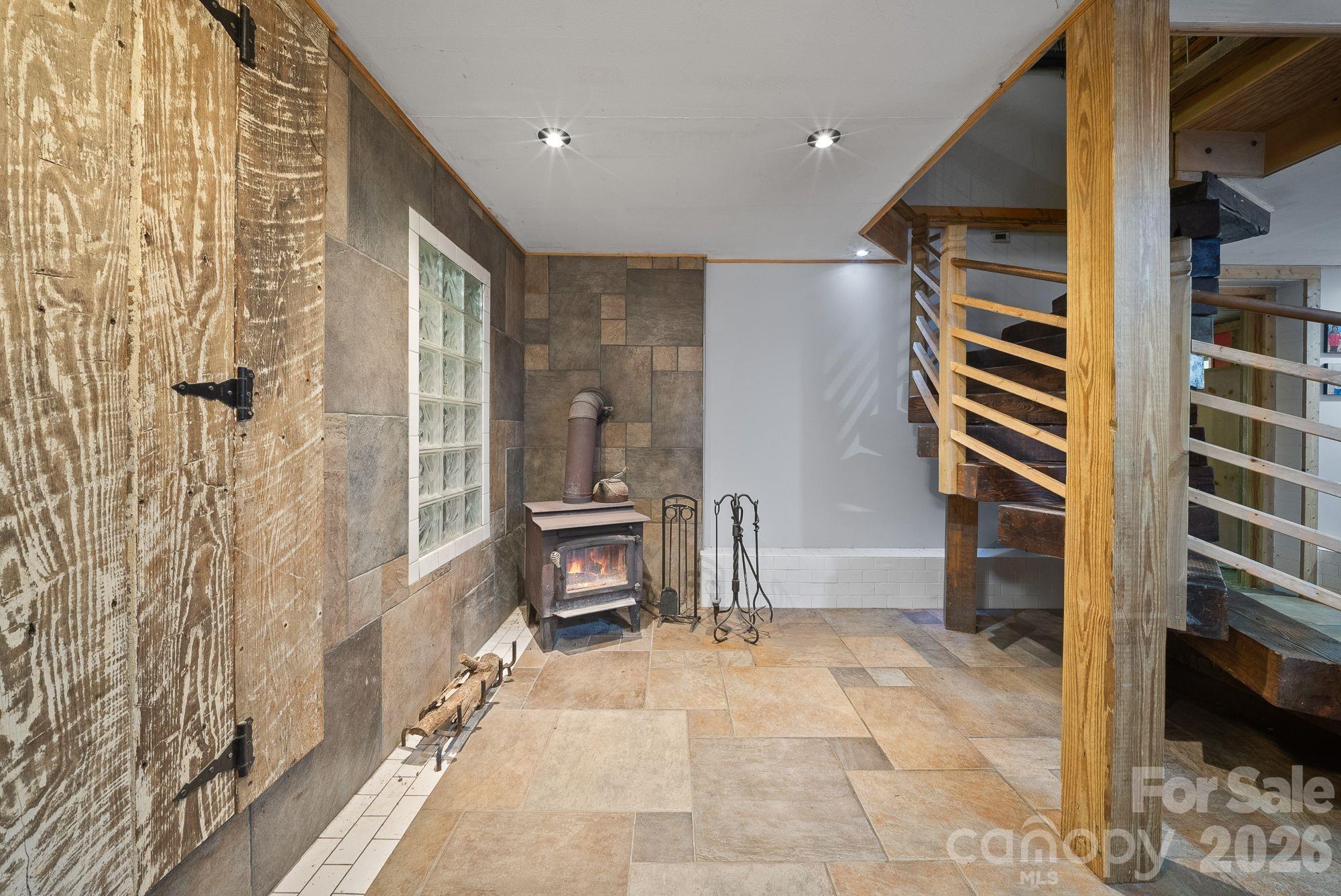 4606 Hemphill Road — Waynesville