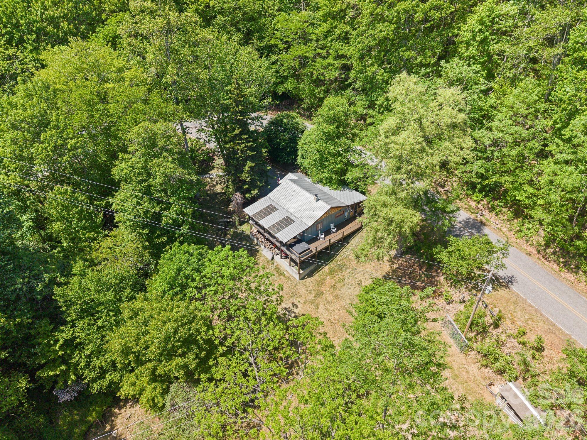 4606 Hemphill Road — Waynesville