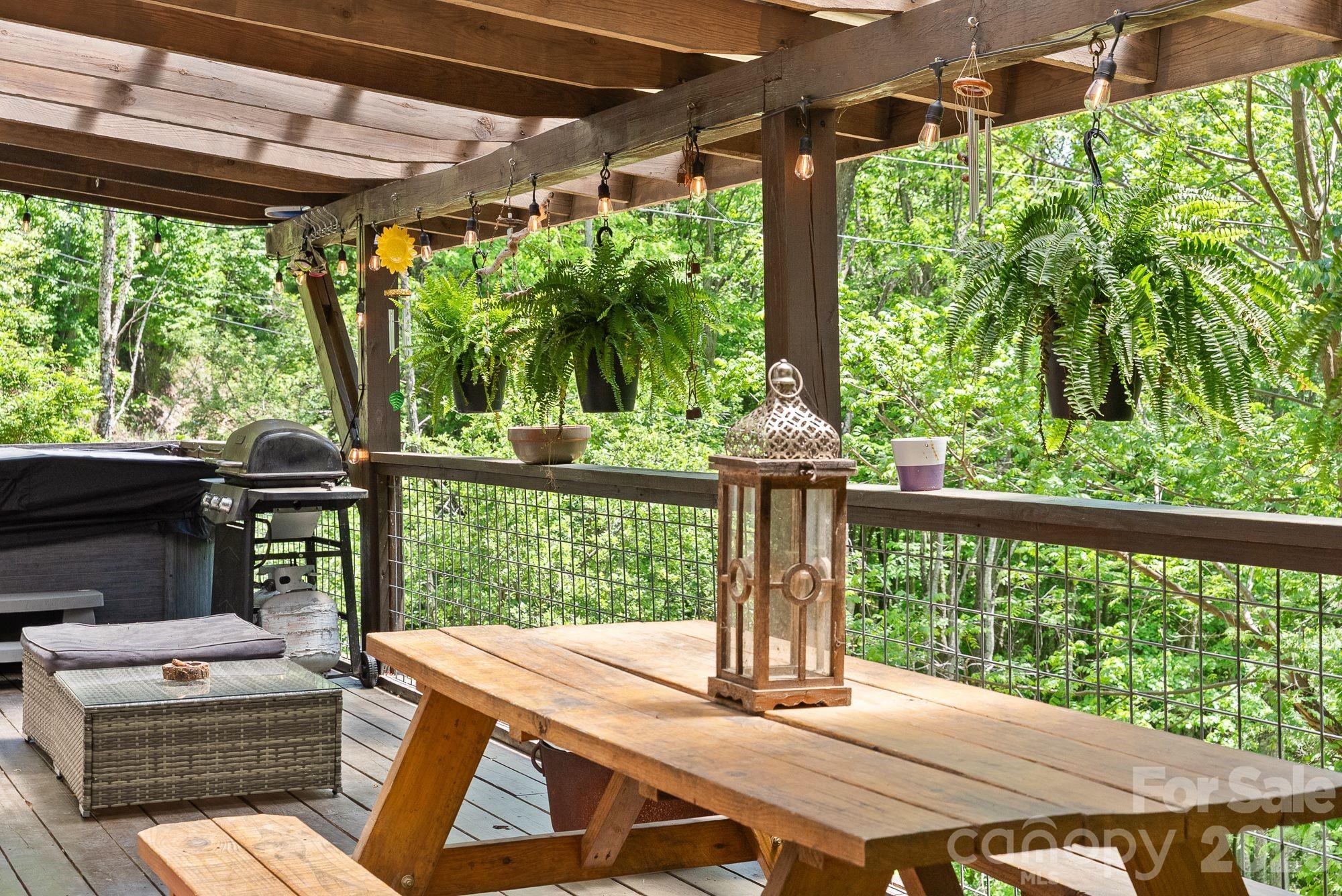 4606 Hemphill Road — Waynesville