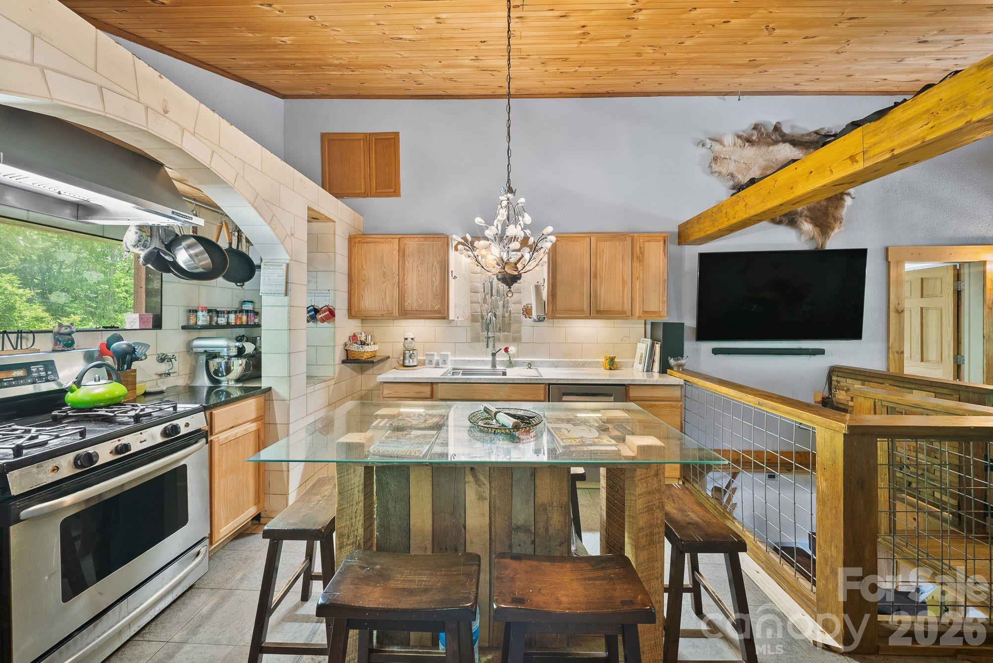 4606 Hemphill Road — Waynesville
