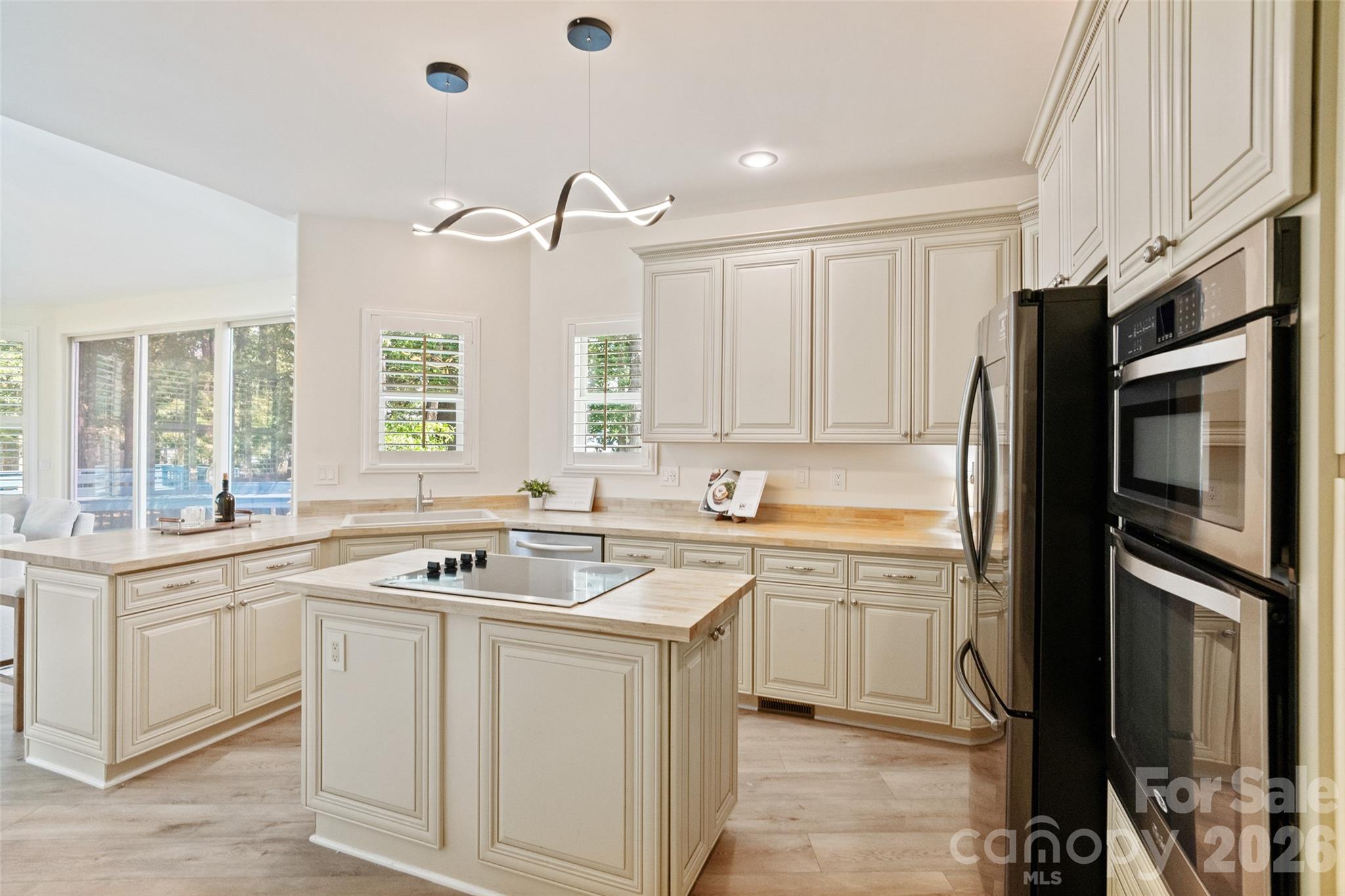 3911 Sandy Point Drive — York