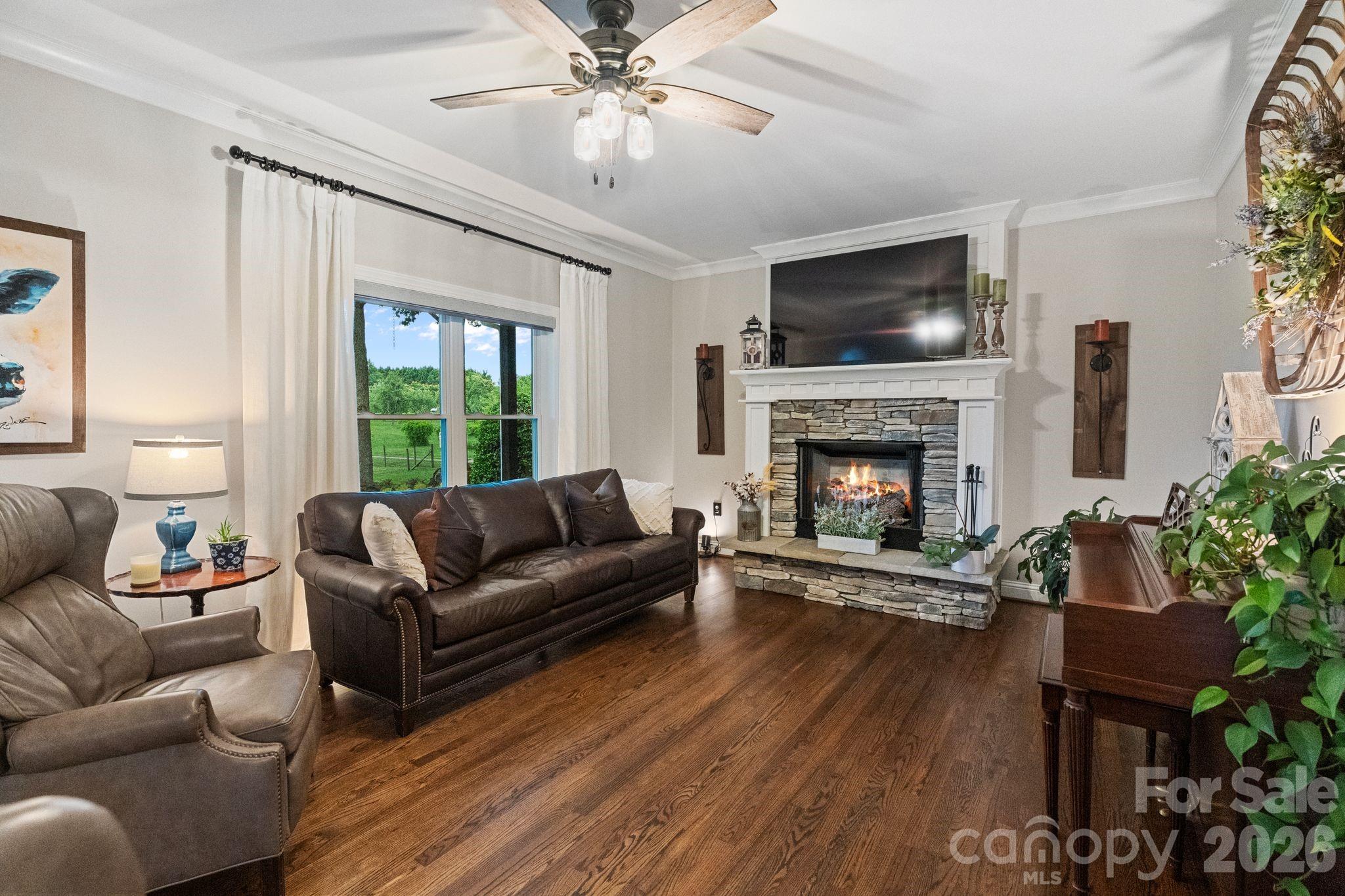 1744 Lowe Drive — Catawba