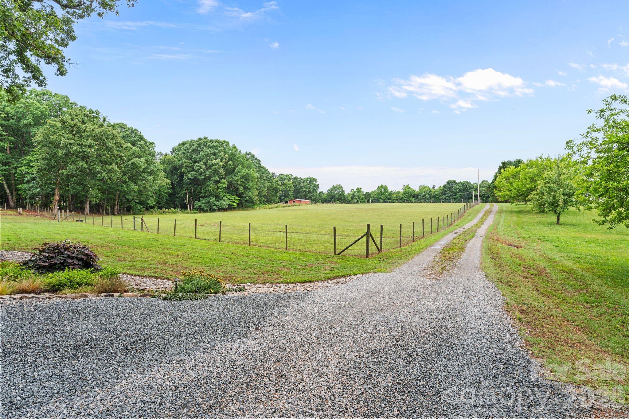1744 Lowe Drive — Catawba