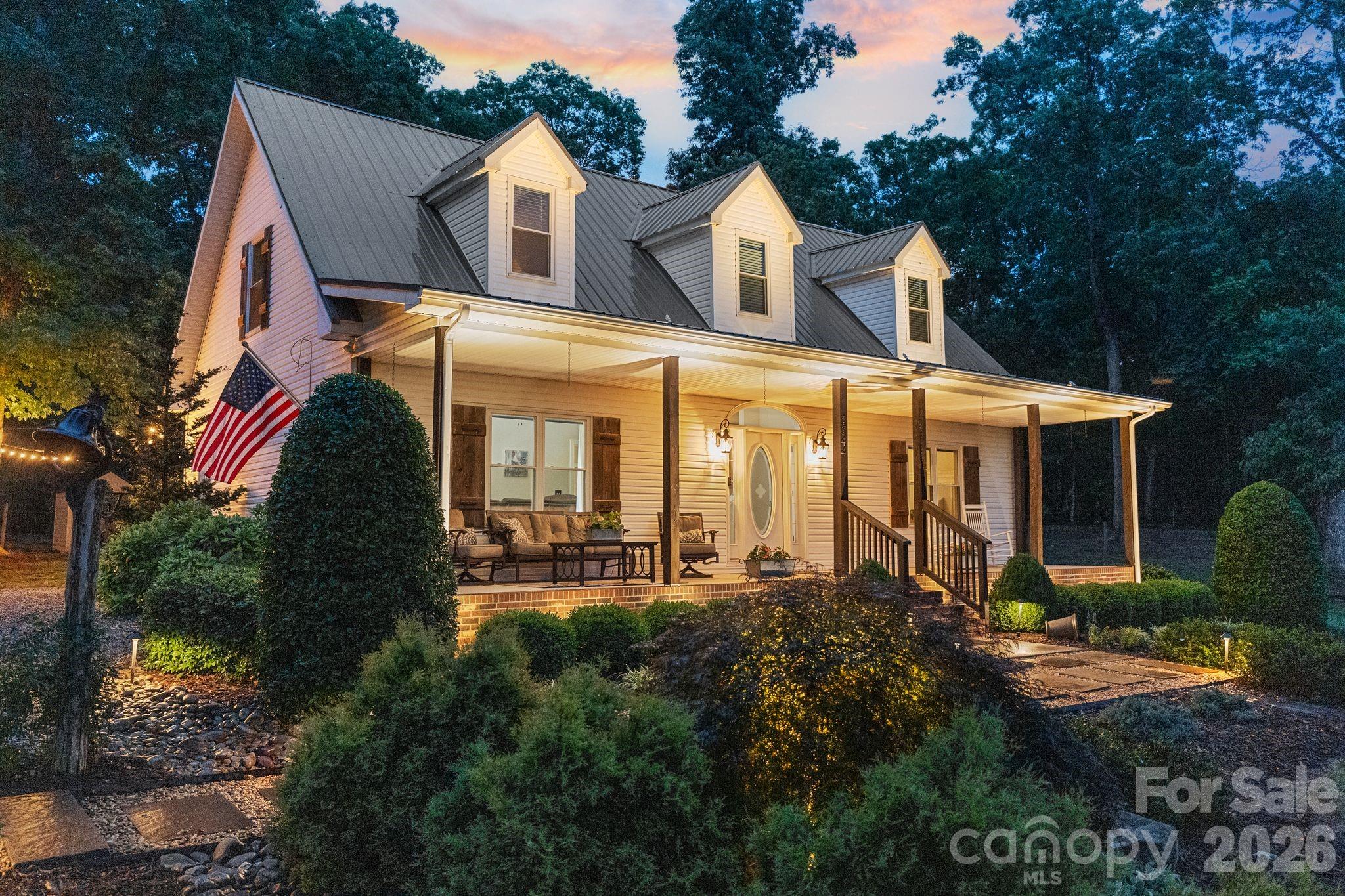 1744 Lowe Drive — Catawba