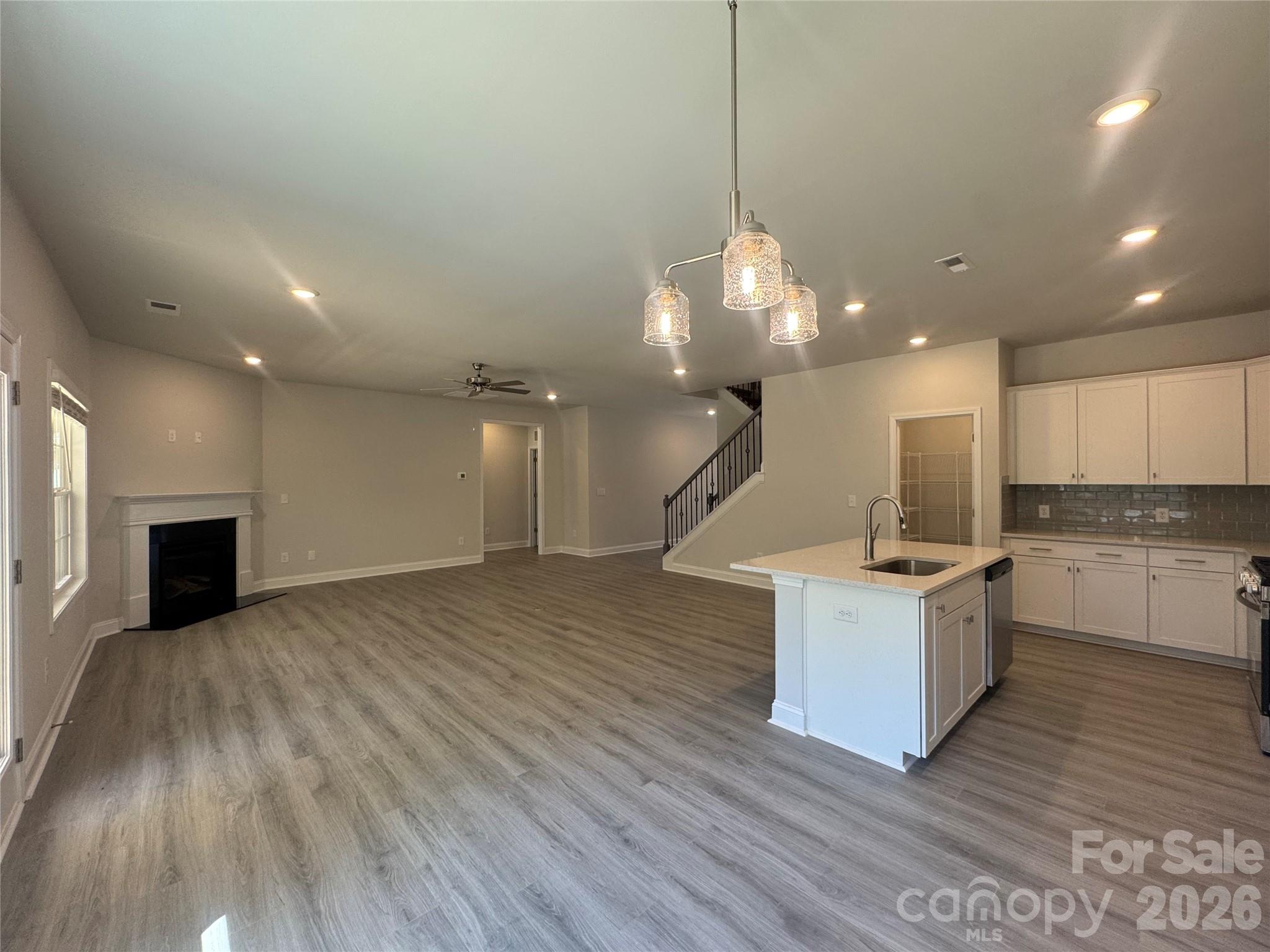 1606 Autumn Lane #114 — York