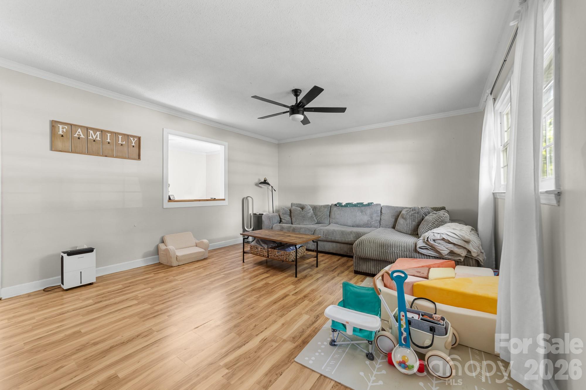 402 Wooddale Drive — Dallas