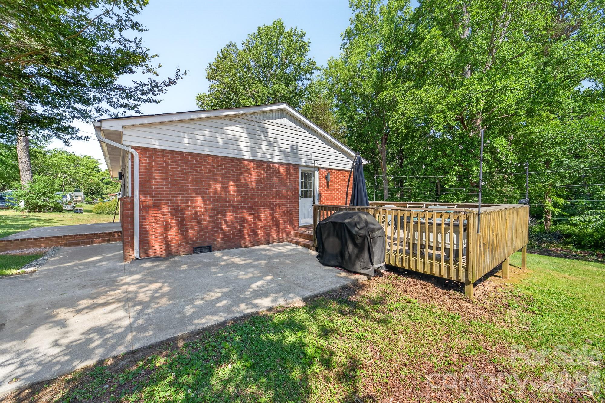 402 Wooddale Drive — Dallas