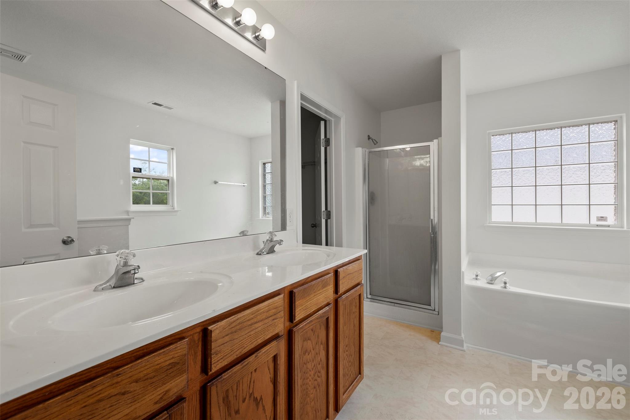 6618 Wicked Oak Lane — Charlotte