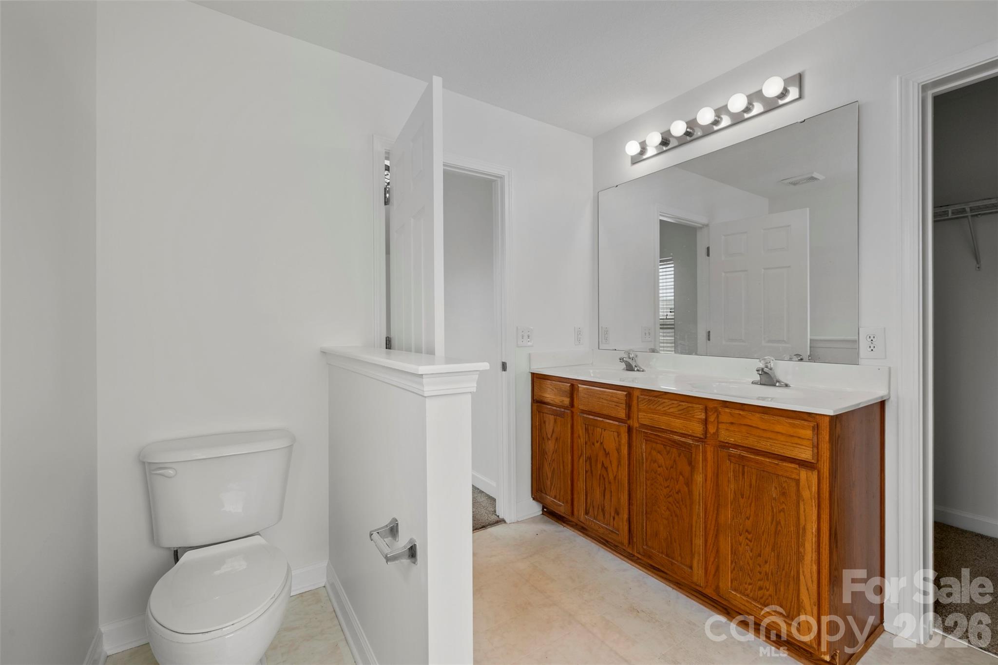 6618 Wicked Oak Lane — Charlotte