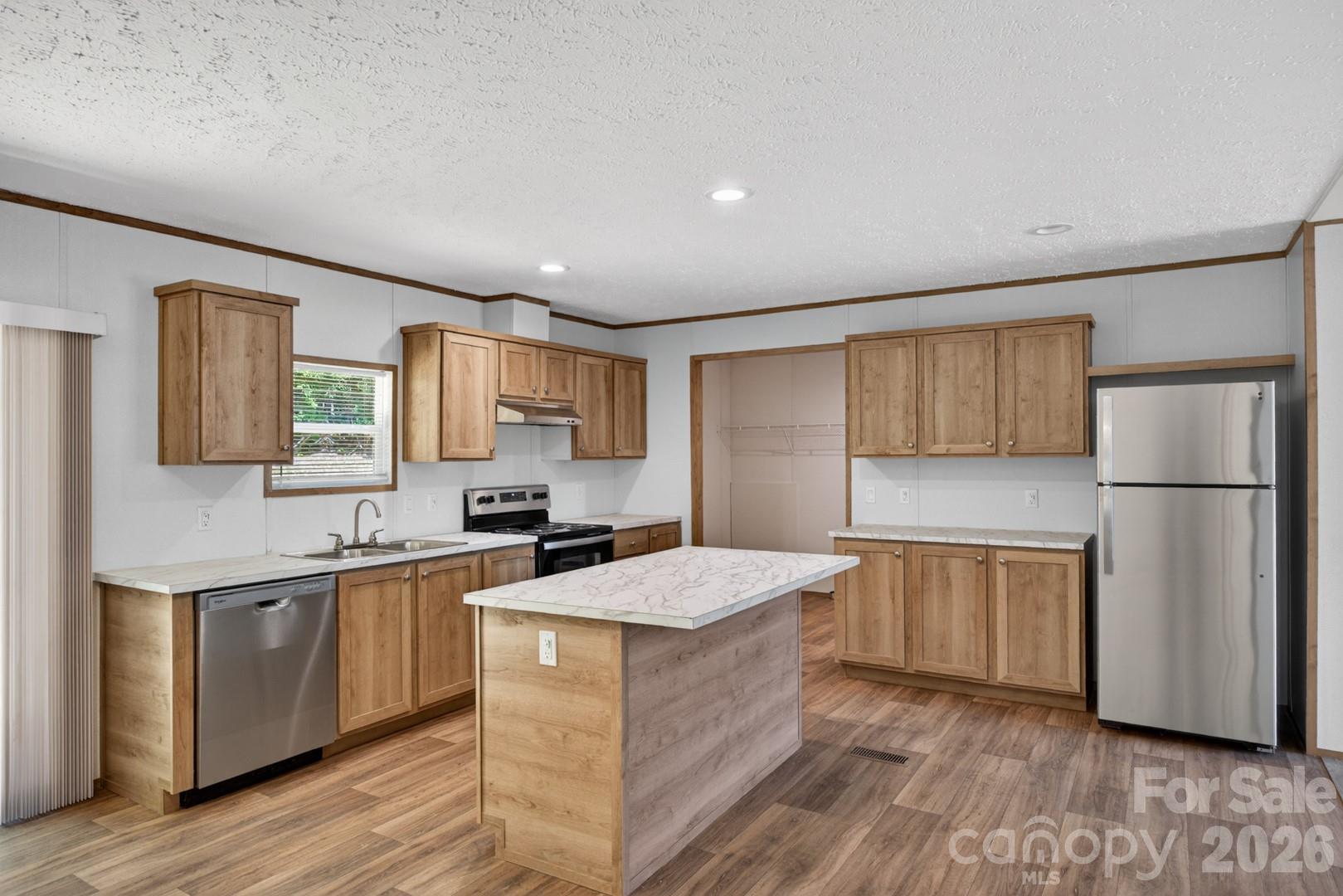 219 Harvick Lane — Lexington