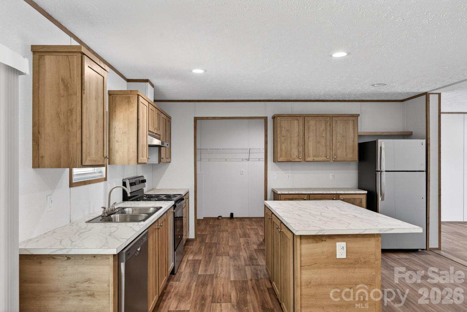 219 Harvick Lane — Lexington
