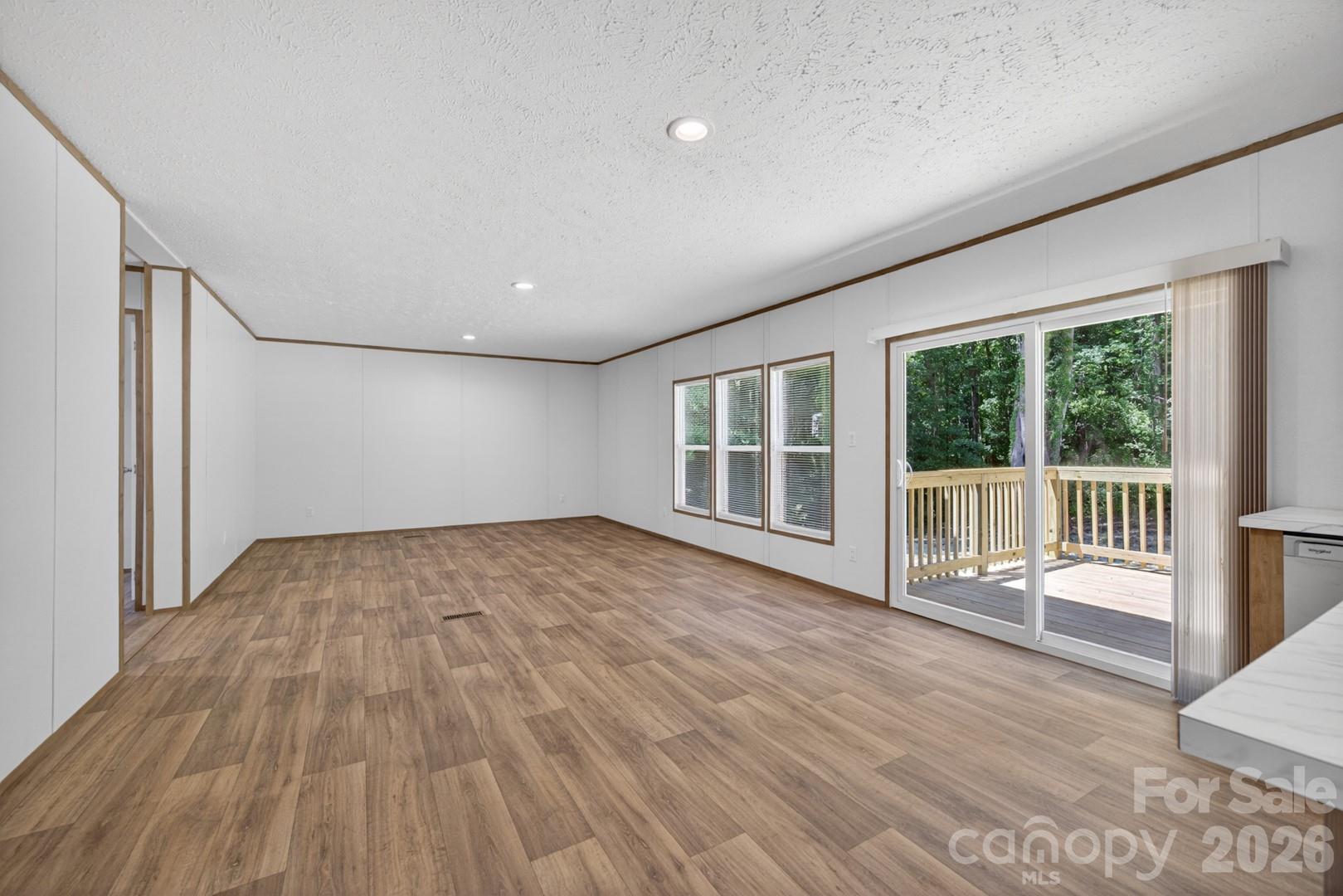 219 Harvick Lane — Lexington