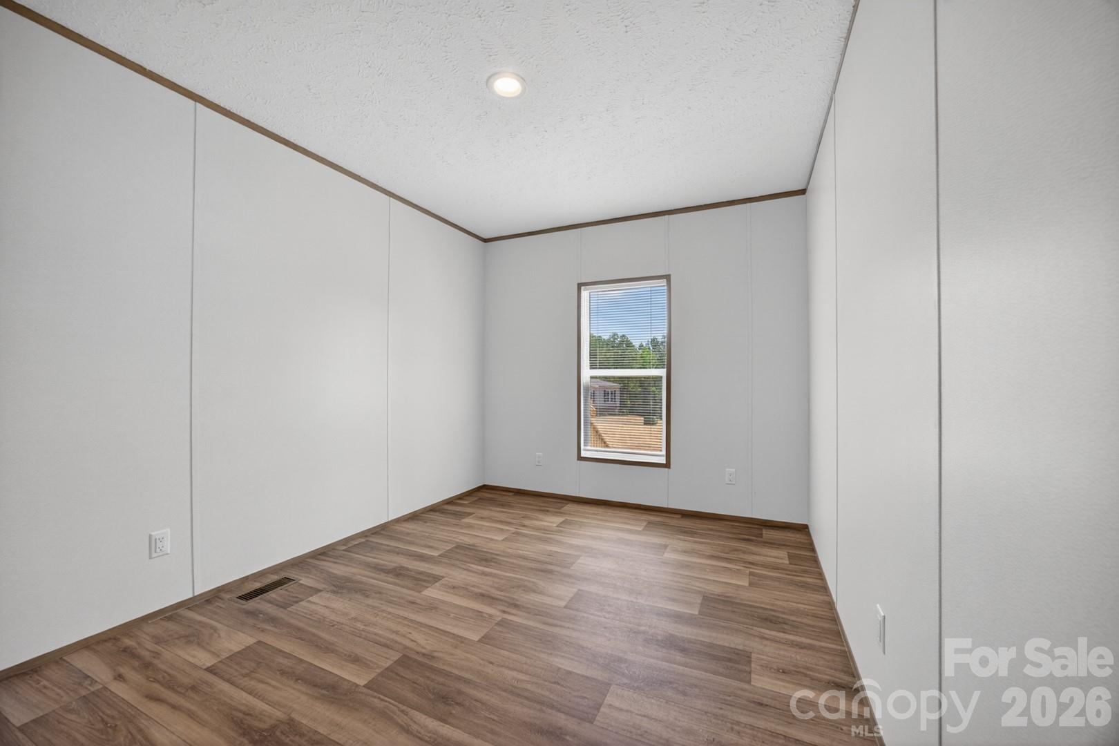 219 Harvick Lane — Lexington