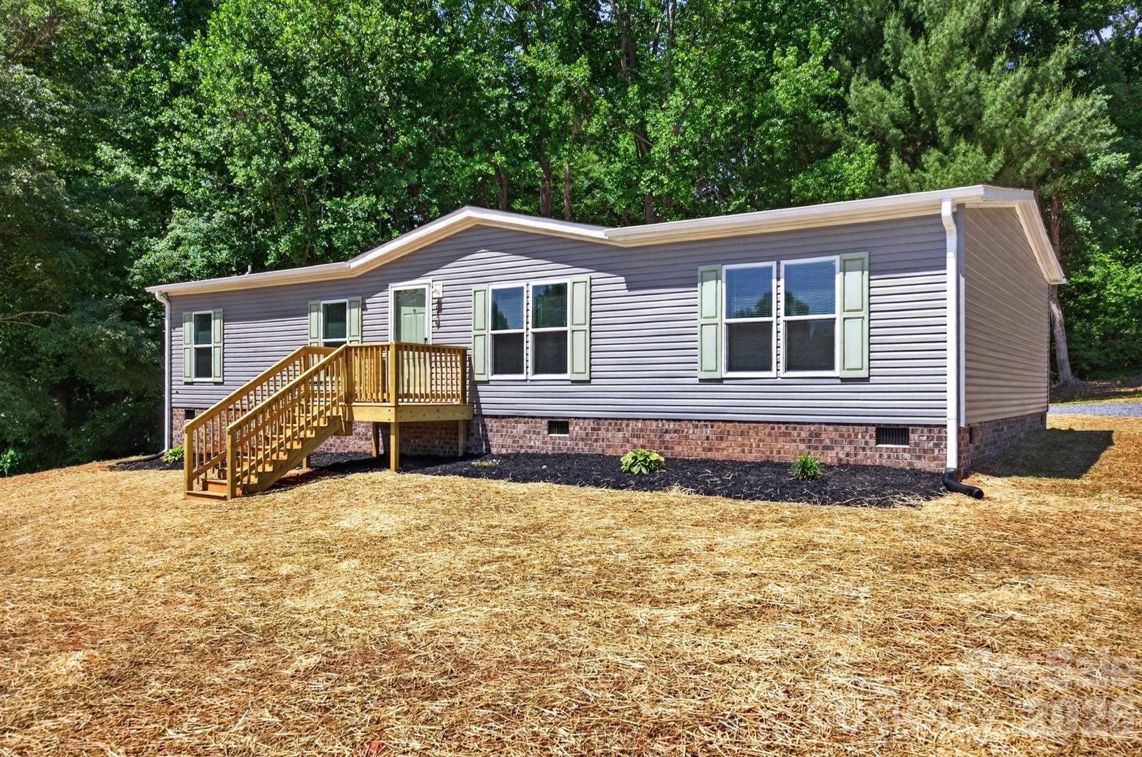 219 Harvick Lane — Lexington