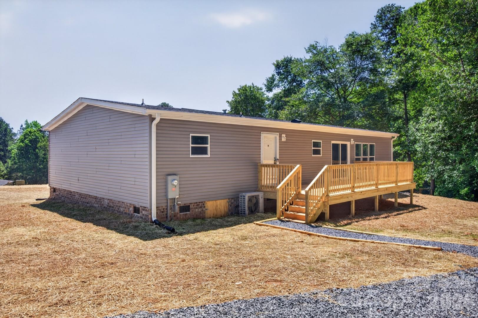 219 Harvick Lane — Lexington