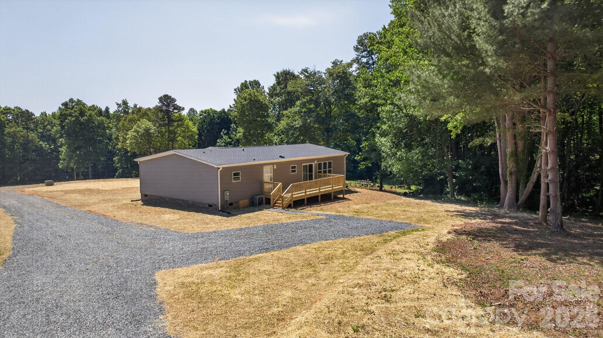 219 Harvick Lane — Lexington