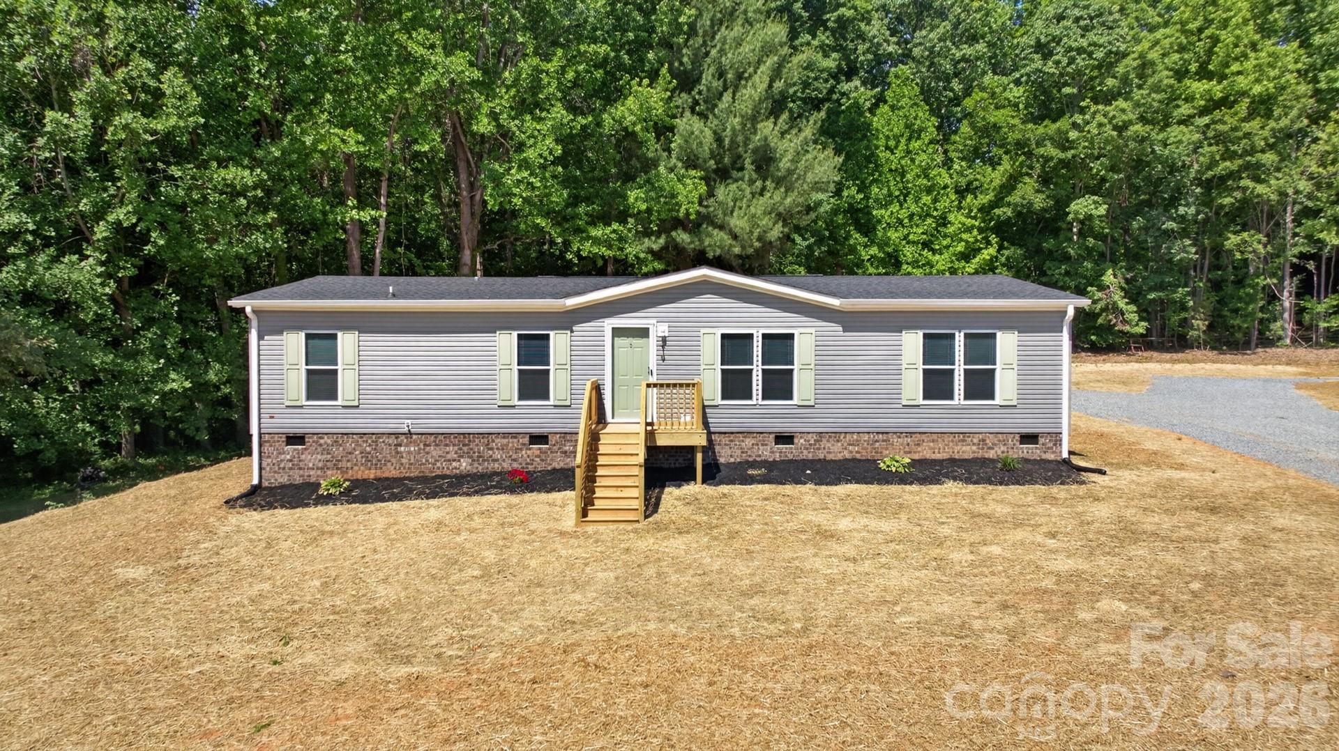 219 Harvick Lane — Lexington
