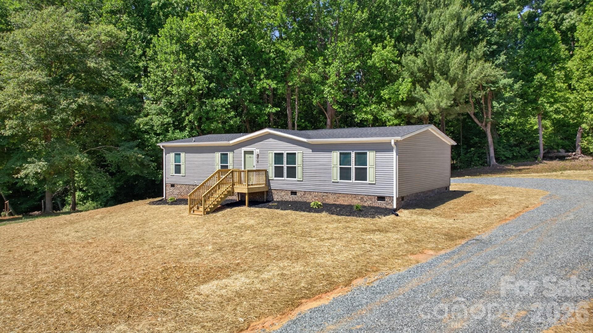 219 Harvick Lane — Lexington