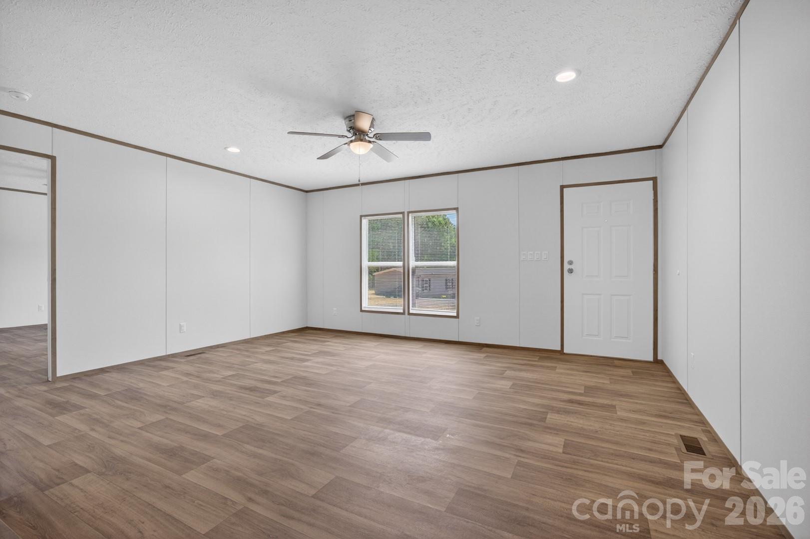 219 Harvick Lane — Lexington