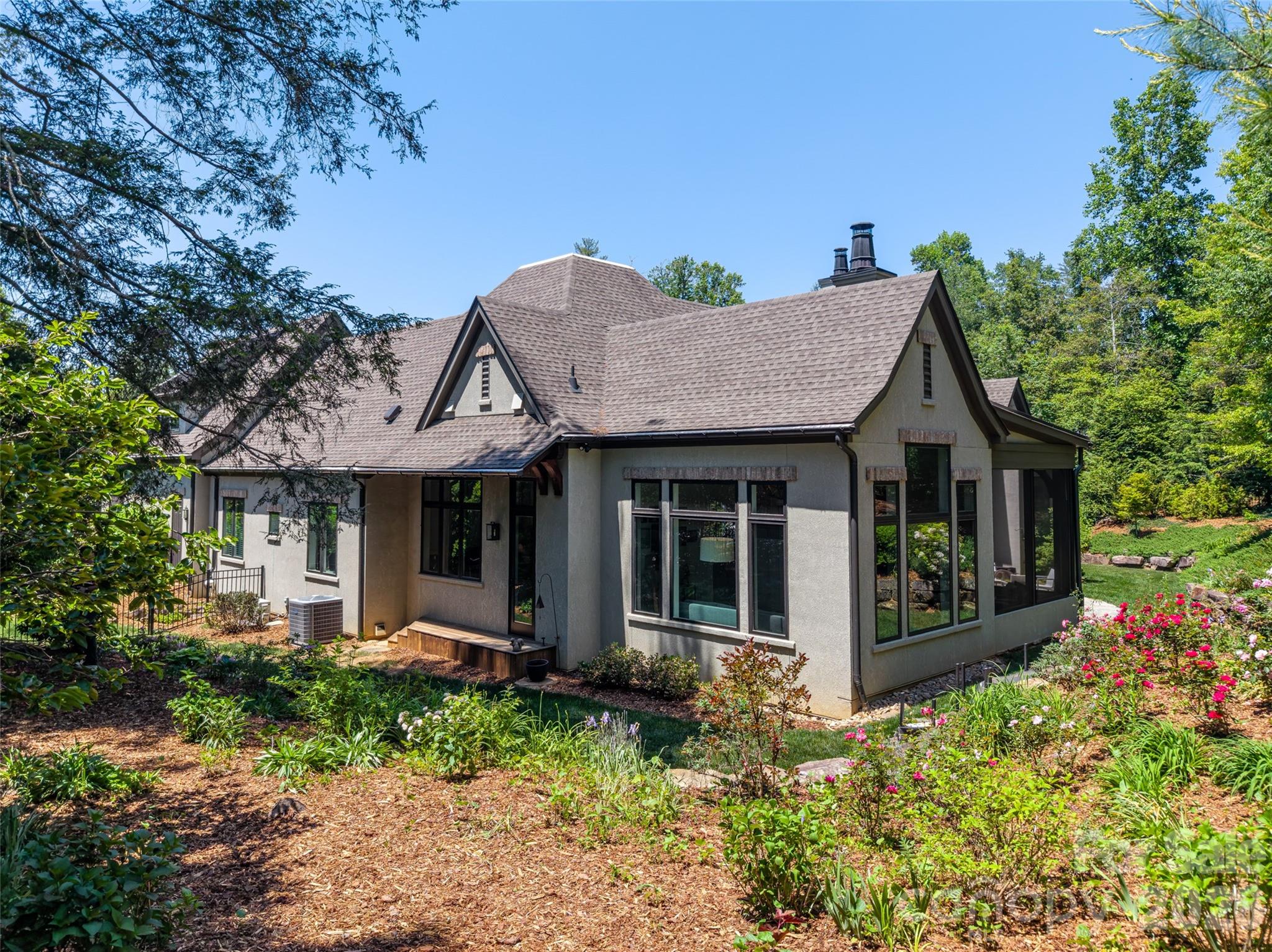 11 Beadle Lane — Asheville