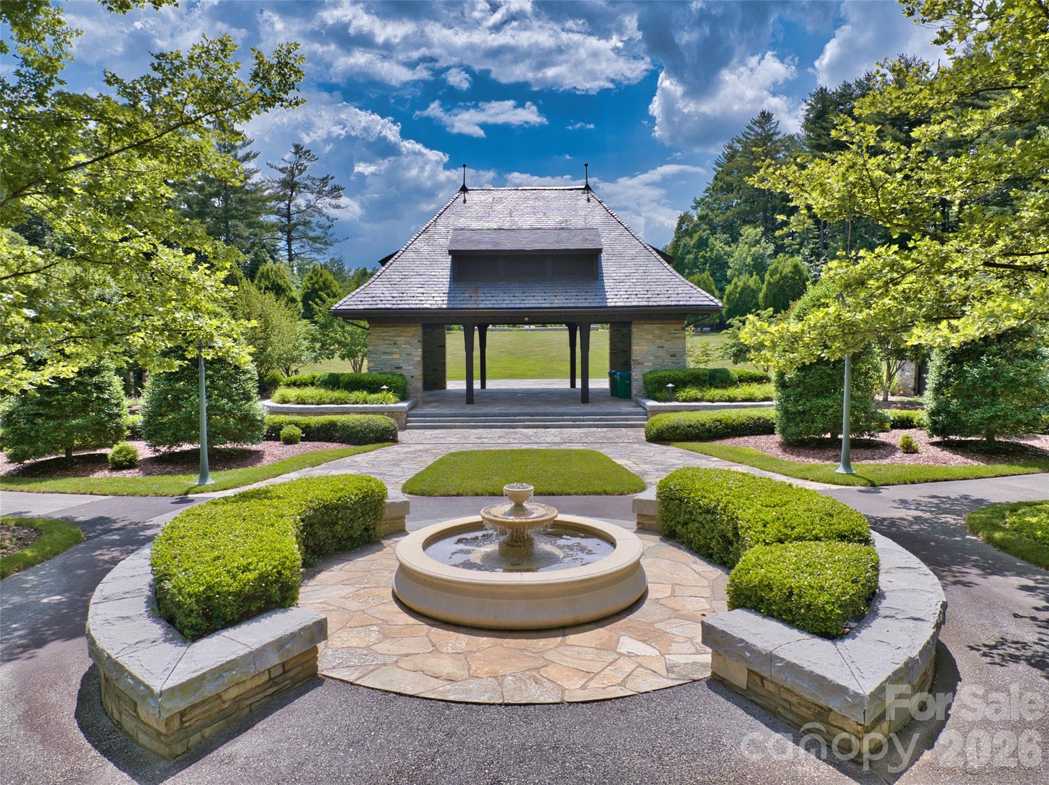 11 Beadle Lane — Asheville
